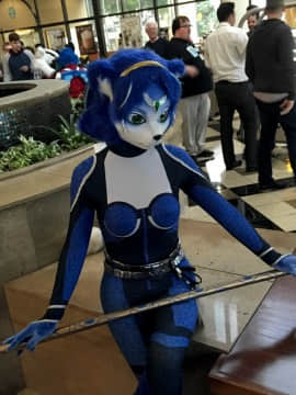 [Ayano Harumaki]  Krystal from Star Fox_1668_Photos_from_Furry_Fiesta_2015_Cosplay.Ayano.FF2015.Fountain3