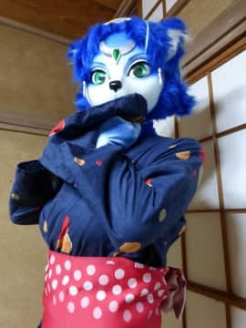 [Ayano Harumaki]  Krystal from Star Fox_0044_Ayano_Cools_Down_in_a_Yukata_Cosplay.Ayano.Yukata.02