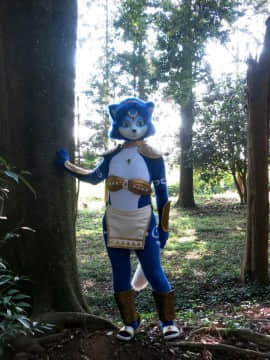 [Ayano Harumaki]  Krystal from Star Fox_0796_Ayano_Visits_Horse_Farm_and_Inari_Shrine_Cosplay.Ayano.Komorebi.01