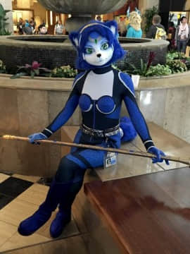 [Ayano Harumaki]  Krystal from Star Fox_1666_Photos_from_Furry_Fiesta_2015_Cosplay.Ayano.FF2015.Fountain1