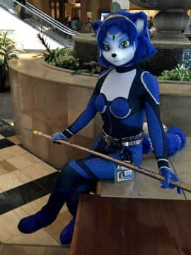 [Ayano Harumaki]  Krystal from Star Fox_1667_Photos_from_Furry_Fiesta_2015_Cosplay.Ayano.FF2015.Fountain2