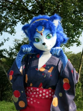 [Ayano Harumaki]  Krystal from Star Fox_0800_Ayano_Visits_Horse_Farm_and_Inari_Shrine_Cosplay.Ayano.Yukata.02