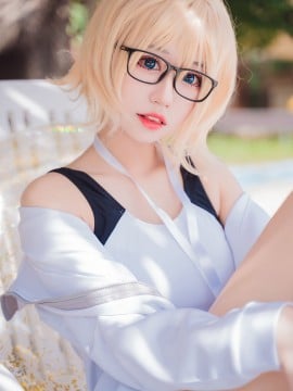 [猫君君] Jeanne d'Arc Swimsuit_MAJ00482