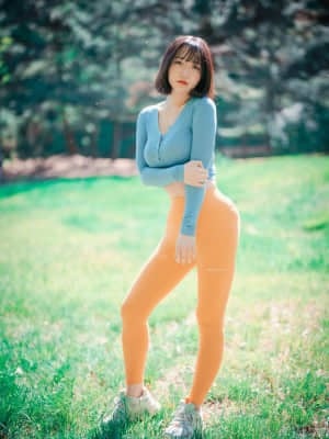 [DJAWA] Naughty Trekking – Ye-Eun (손예은)_YeEun_DJAWA “Naughty Trekking”_002