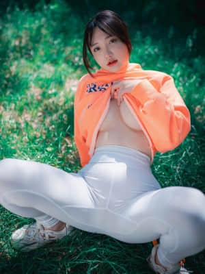 [DJAWA] Naughty Trekking – Ye-Eun (손예은)_YeEun_DJAWA “Naughty Trekking”_107