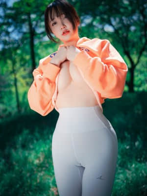 [DJAWA] Naughty Trekking – Ye-Eun (손예은)_YeEun_DJAWA “Naughty Trekking”_100