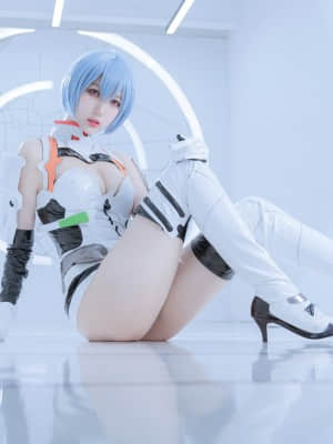 Coser@周叽是可爱兔兔 Vol.005 绫波丽 白战_Coser-Vol.005--MrCong.com-002