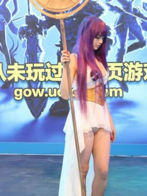 Athena sexy cosplay - Chinajoy event 2012 (Li-Ling Angel Baby)_002_208857_347374125341668_511693175_n