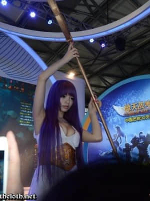 Athena sexy cosplay - Chinajoy event 2012 (Li-Ling Angel Baby)_023_557931_347352892010458_2125096463_n