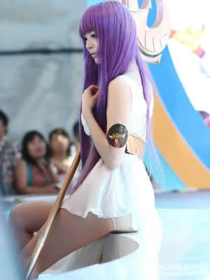 Athena sexy cosplay - Chinajoy event 2012 (Li-Ling Angel Baby)_086_578689_260846240698945_1983506371_n