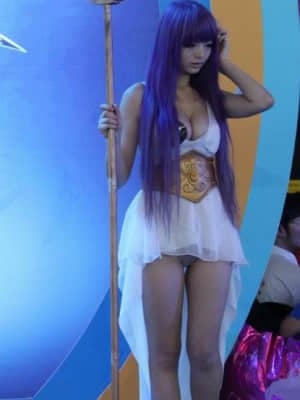 Athena sexy cosplay - Chinajoy event 2012 (Li-Ling Angel Baby)_010_376343_347374262008321_2131173419_n