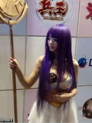 Athena sexy cosplay - Chinajoy event 2012 (Li-Ling Angel Baby)_025_292313_347352915343789_615974967_n