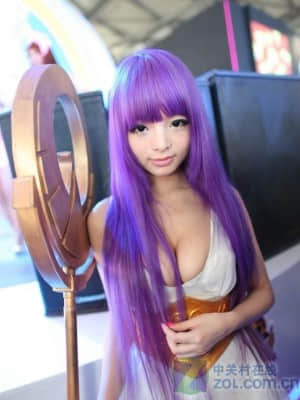 Athena sexy cosplay - Chinajoy event 2012 (Li-Ling Angel Baby)_051_ceyGzoePqQjs1