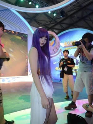 Athena sexy cosplay - Chinajoy event 2012 (Li-Ling Angel Baby)_019_283840_259231897527046_530678429_n