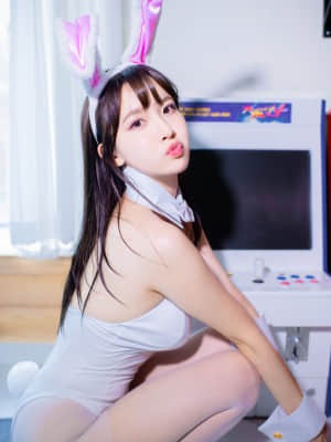 [BLUECAKE] Ahrin 이아린 - White & Black Bunny_046