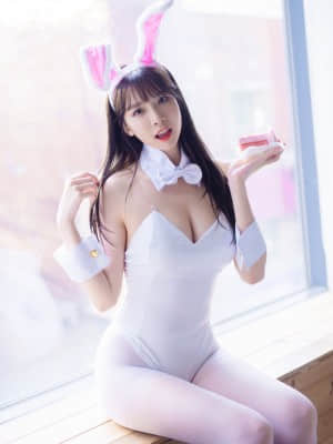 [BLUECAKE] Ahrin 이아린 - White & Black Bunny_059