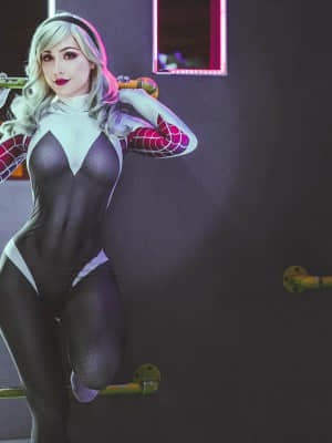 Luxlo - Spider Gwen_01_Luxlo_Spider_Gwen_1