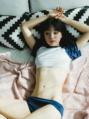 Jeong Jenny (정제니) – The First – Moon Night Snap_Jeong-Jenny-The-First-Moon-Night-Snap-122