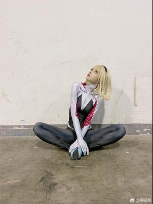 糕糕兽 - spider gwen_01：bd3adc19gy1gjcjyz0eqqj21o0280qv7