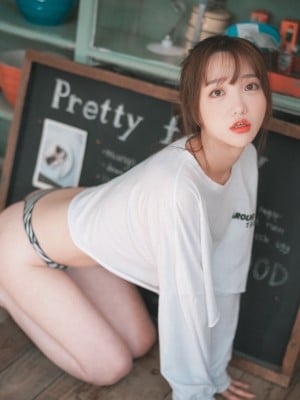 DJAWA Photo – Son Ye-Eun (손예은): “Holidays in Eden”_DJAWA-Photo-Son-Ye-Eun-Holidays-in-Eden-042