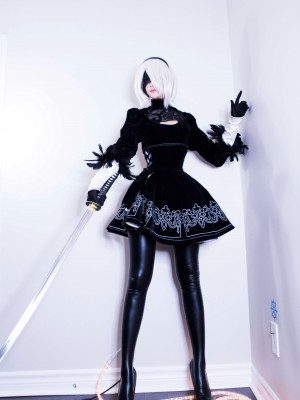 2B by MisswarmJ_www.8kcosplay.comMWJ00132