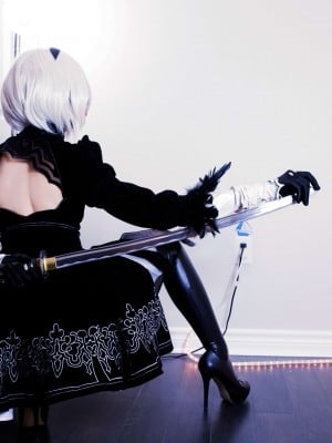 2B by MisswarmJ