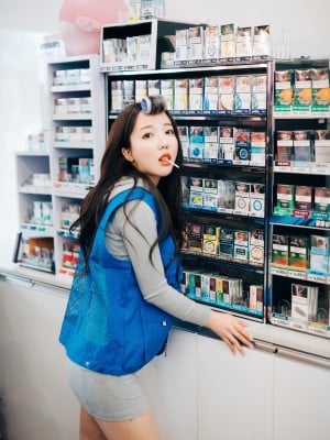 [Loozy] Son Ye-Eun - Convenience Store Part Timer_03