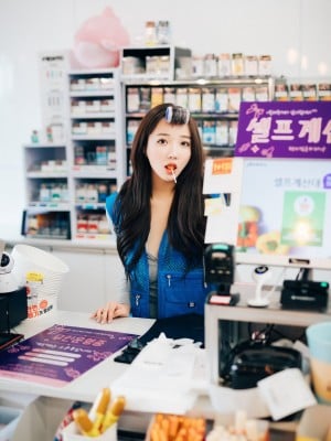 [Loozy] Son Ye-Eun - Convenience Store Part Timer_02