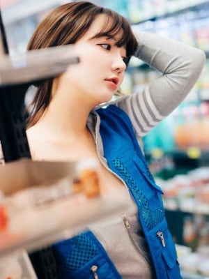 [Loozy] Son Ye-Eun - Convenience Store Part Timer_42