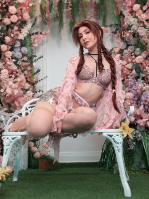 Luxlo Cosplay - Aerith Gainsborough (Final Fantasy)_17