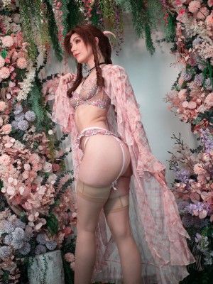 Luxlo Cosplay - Aerith Gainsborough (Final Fantasy)_07