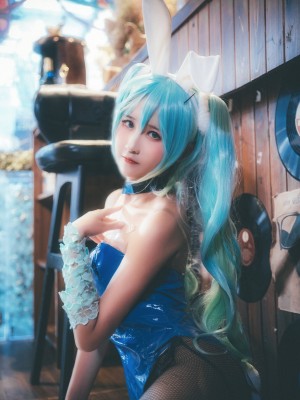 三度_69 NO.67 琴女兔女郎 LOL Sona Buvelle Bunny Girl_14_www.8kcosplay.com14