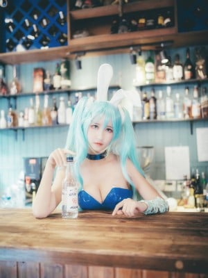 三度_69 NO.67 琴女兔女郎 LOL Sona Buvelle Bunny Girl_04_www.8kcosplay.com4