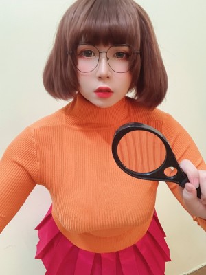 UyUy - Velma_43