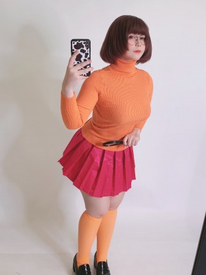 UyUy - Velma_52