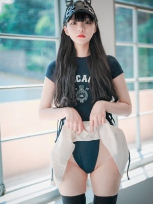 [DJAWA] Jeong Jenny  - Classic Athletic Girl in Navy Blue_10