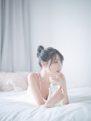 周叽是可爱兔兔 Vol.015 白色睡衣_362_368 (T.ME-COSPLAYSETS)