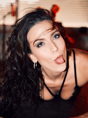 gina carla_Gina (106)-bXKrXusM