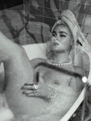 STEFANIA FERRARIO_stefania-ferrario-bubbles-bath-4