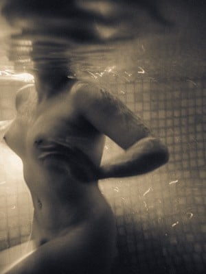 STEFANIA FERRARIO_stefania-nightswimming-54-y1CthNTT