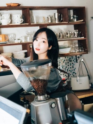 [Loozy] Bambi (밤비) - Cafe Alba_Loozy-Bambi-Cafe-Alba-MrCong.com-022