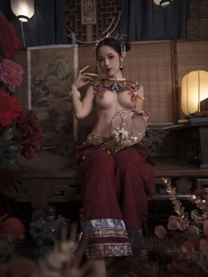 钛合金TiTi 《清宫服饰》