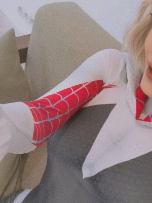 Kalinka Fox - Spider-Gwen_48_Spider_Gwen_48