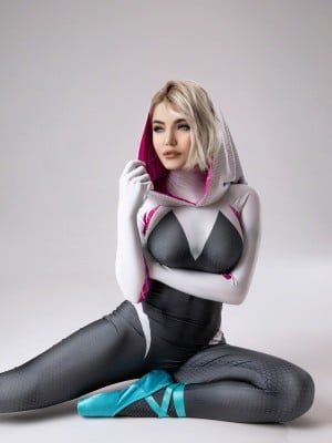 Kalinka Fox - Spider-Gwen_06_Spider_Gwen_6