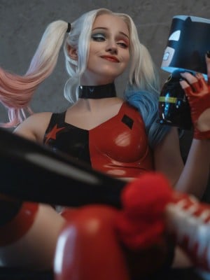 Shirogane -  Harley Quinn latex_09