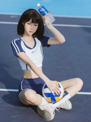 许岚LAN 夏日运动服_2J0A3319