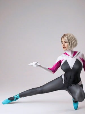 Kalinka Fox - Spider-Gwen_16：Spider_Gwen_16