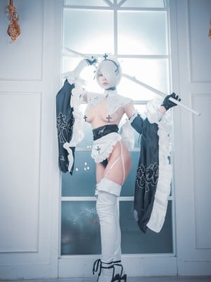 2B - Zzyuri - Djawaphoto_040