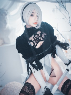 2B - Zzyuri - Djawaphoto_036