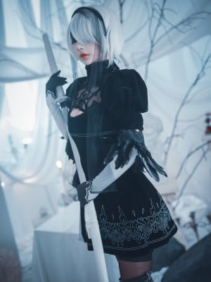 2B - Zzyuri - Djawaphoto_010